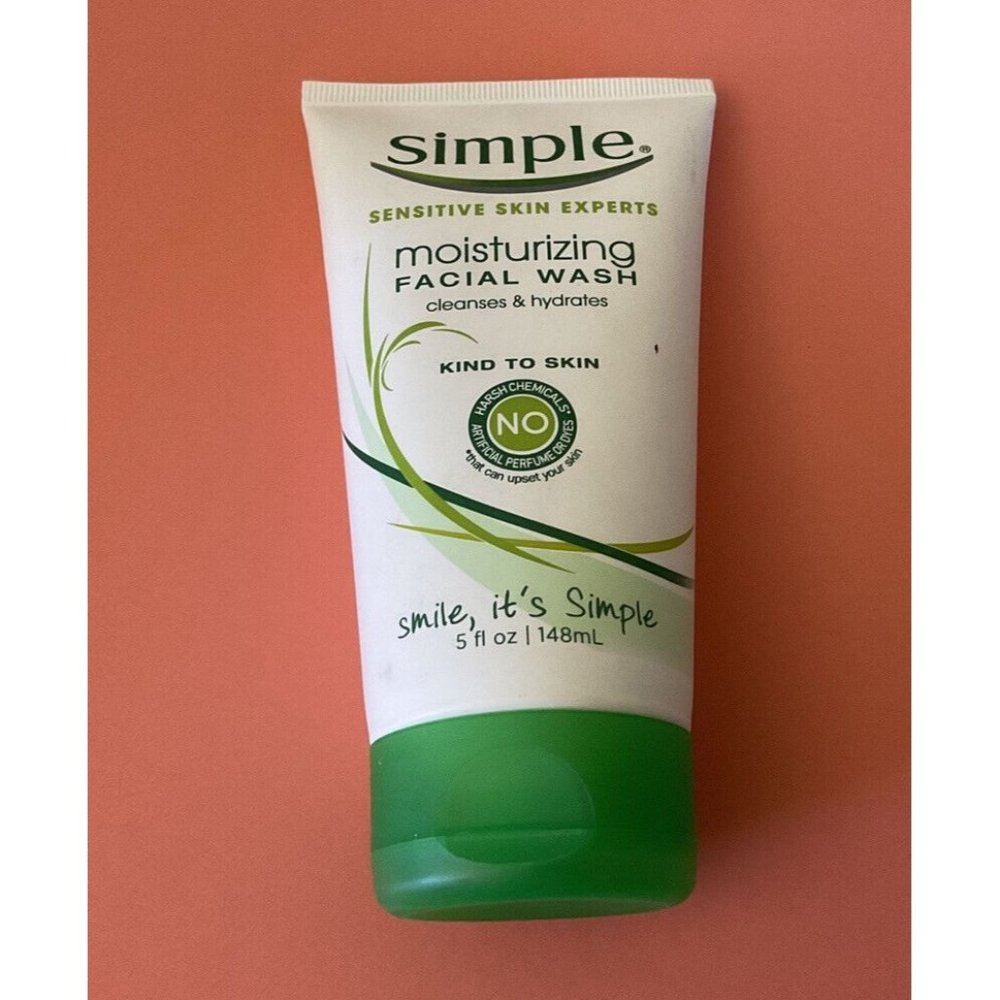 Simple Sensitive‎ Skin Experts Moisturizing Facial Wash Cleanses & Hydrates 5 Oz